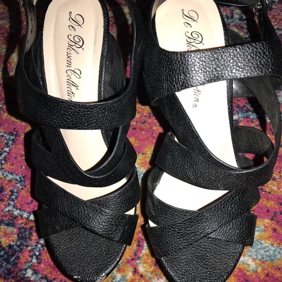 De Blossom Collections Black strap wedges - Picture 3 of 5